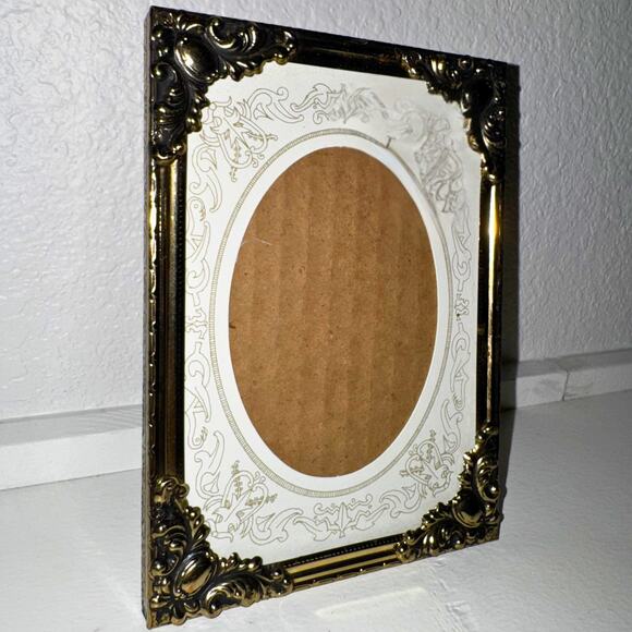 Vintage Ornate Gold Frame with Oval Mat – Victorian Style 5x7 - Picture 2 of 4